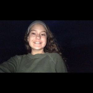 Meet your Posher, Olivia